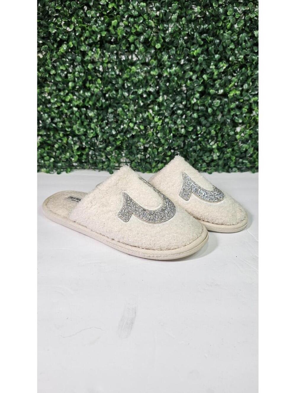 True Religion White Slippers Women’s Size M 7.5 Casual Slides